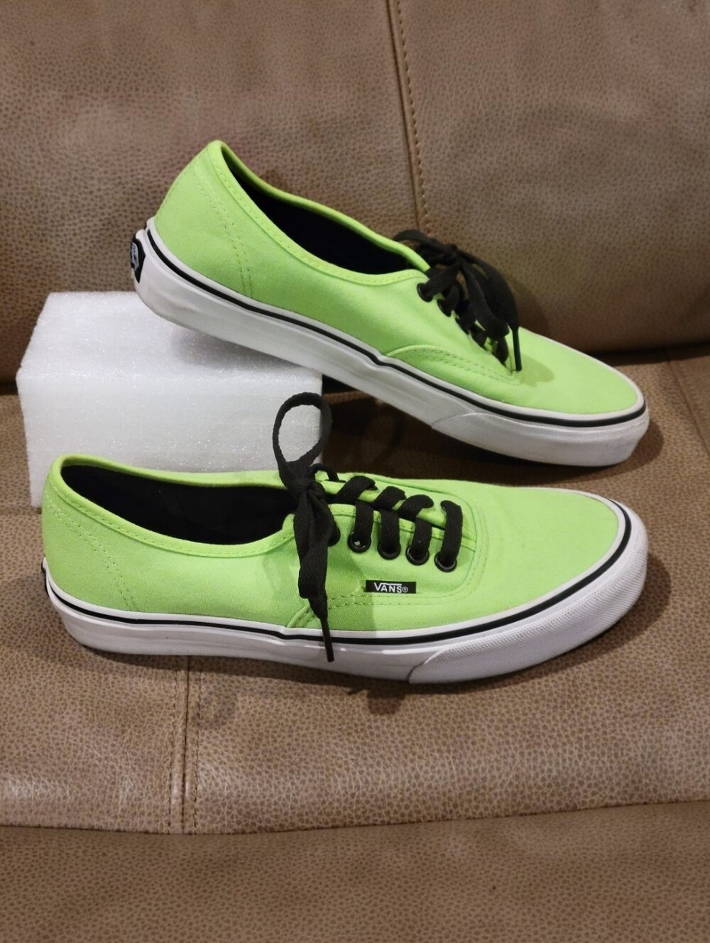 Vans Off The Wall Neon Green Canvas Skater Shoes Sneaker Size 6.5 Men / 8 Women